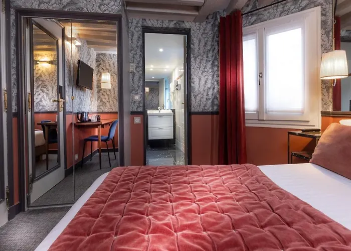 Dauphine Saint Germain Paris