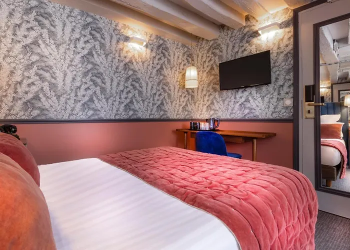 Dauphine Saint Germain Hotel