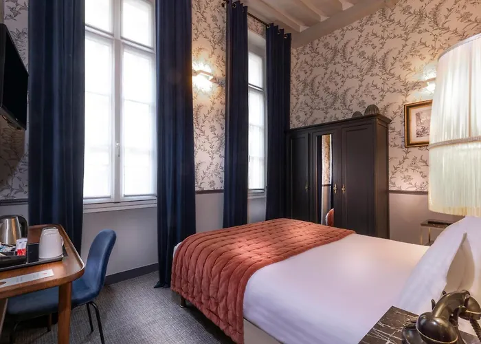 Dauphine Saint Germain Hotel 3*