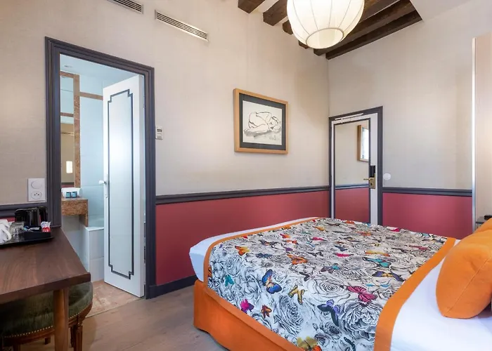 Hotel Dauphine Saint Germain 3*