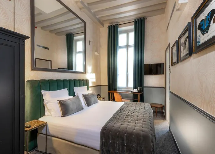 Dauphine Saint Germain Paris