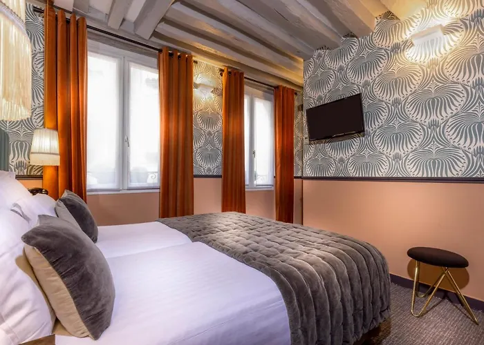 Dauphine Saint Germain Hotel