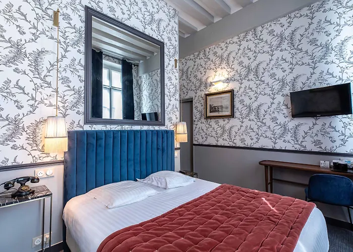 Dauphine Saint Germain Paris