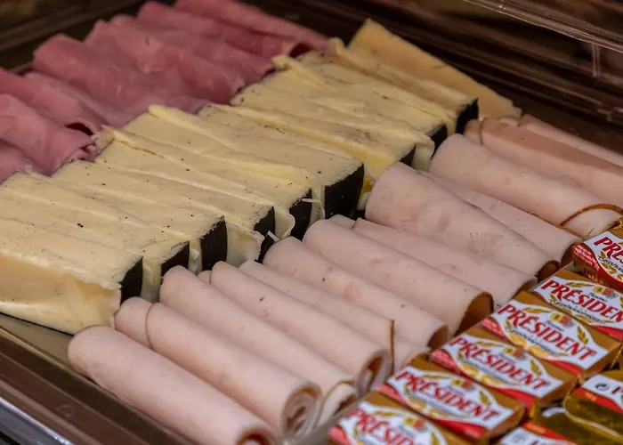 Dauphine Saint Germain מלון 3*