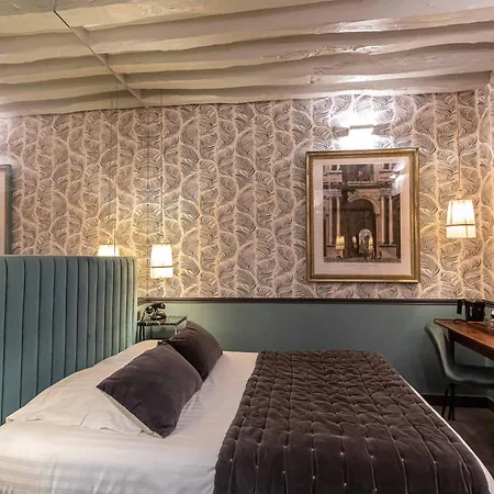 Dauphine Saint Germain Hotel 3*