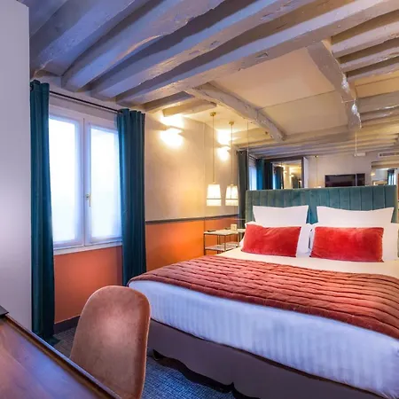 Dauphine Saint Germain Hotel