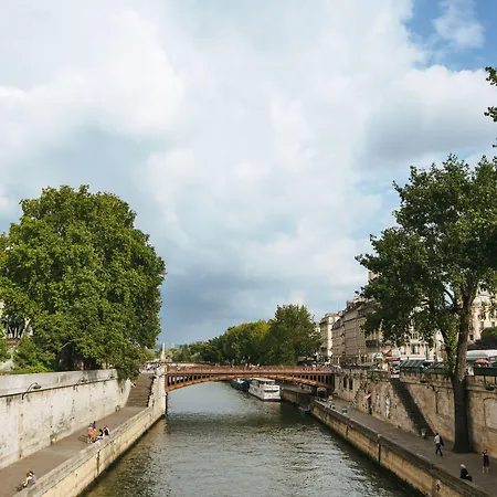 Dauphine Saint Germain פריז