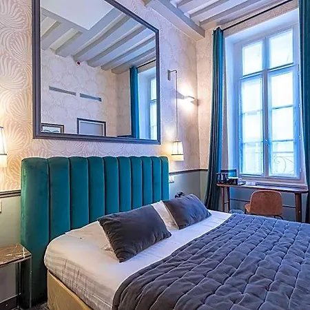 Dauphine Saint Germain Paris
