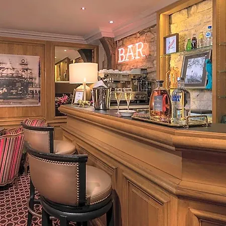 Dauphine Saint Germain Paris