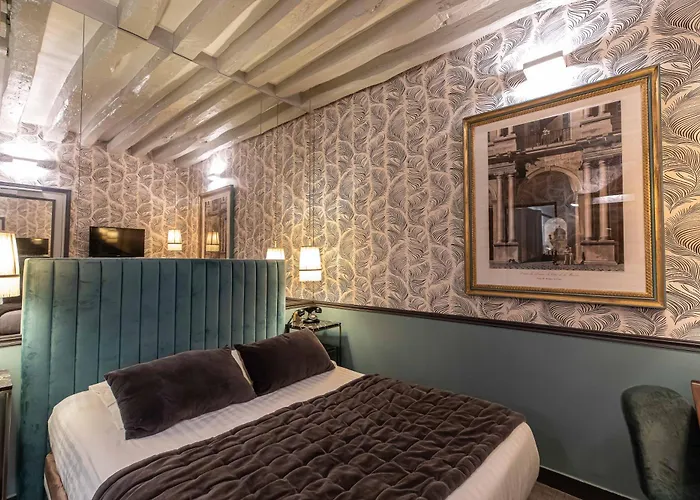 Dauphine Saint Germain Hotel Paris