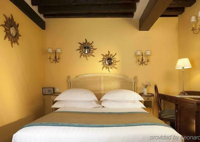 Dauphine Saint Germain Paris