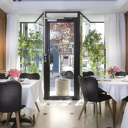 호텔 도핀 생제르맹 3*